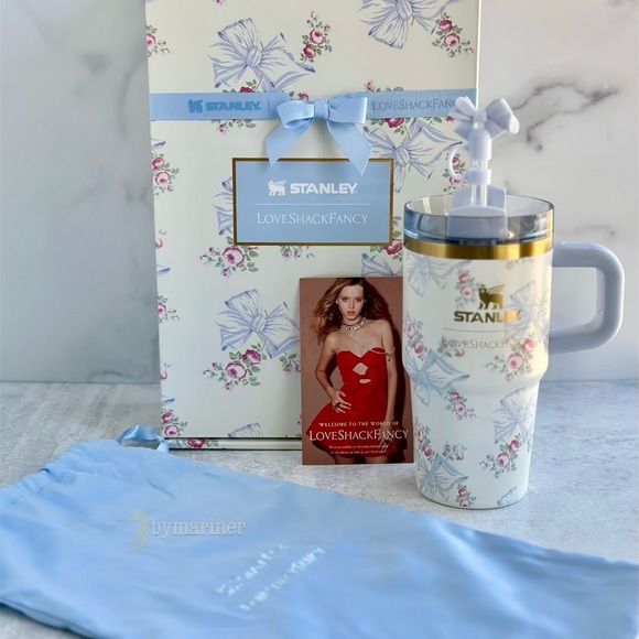 Stanley Loveshackfancy Rosa Beaux Blue The Quencher H2.0 Flowstate Tumbler 20 oz - Picture 2 of 10